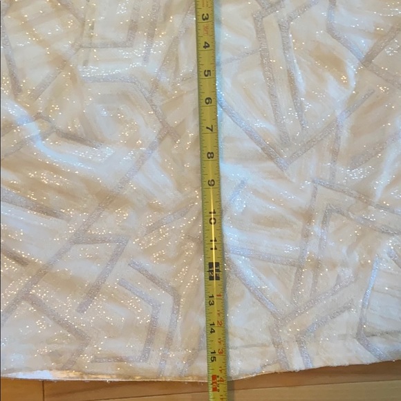 White and silver lined mesh sequin mini skirt - Picture 8 of 9